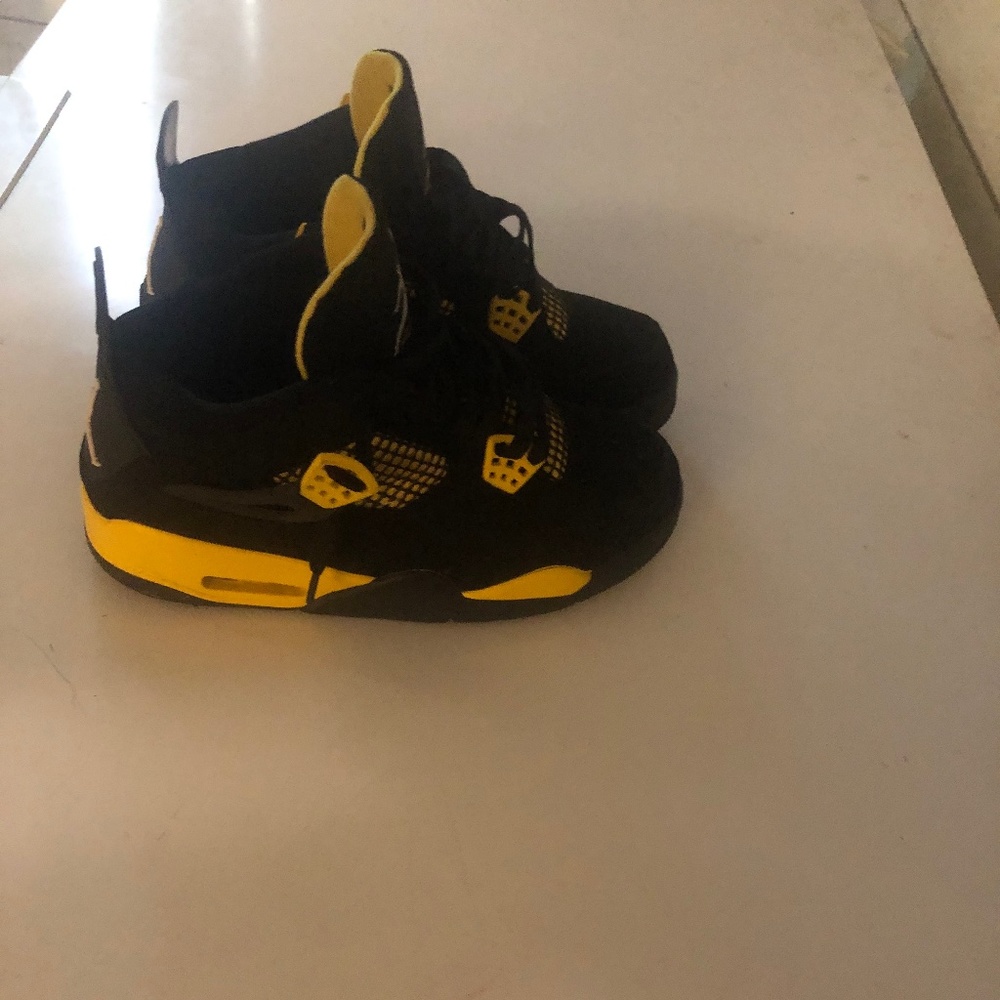 Thunder Jordan 4s